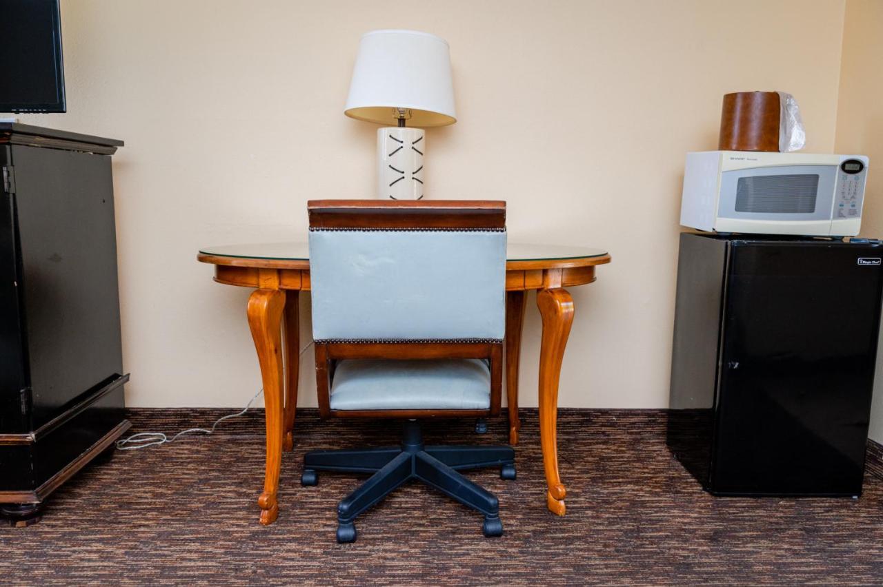 Columbia Gorge Inn カスケード・ロックス エクステリア 写真