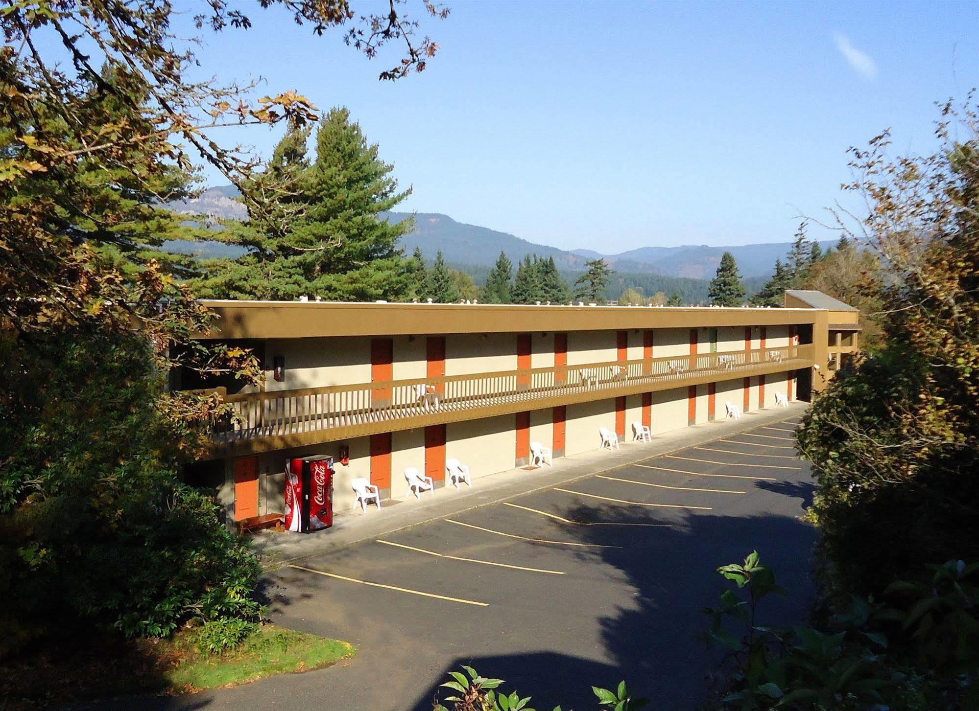 Columbia Gorge Inn カスケード・ロックス エクステリア 写真